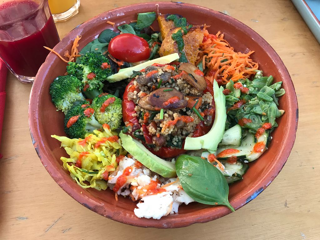 House of Wonders signature dishes Mezze Platter
Fresh Cold-Pressed Juices
Daily Vegetarian Quiche